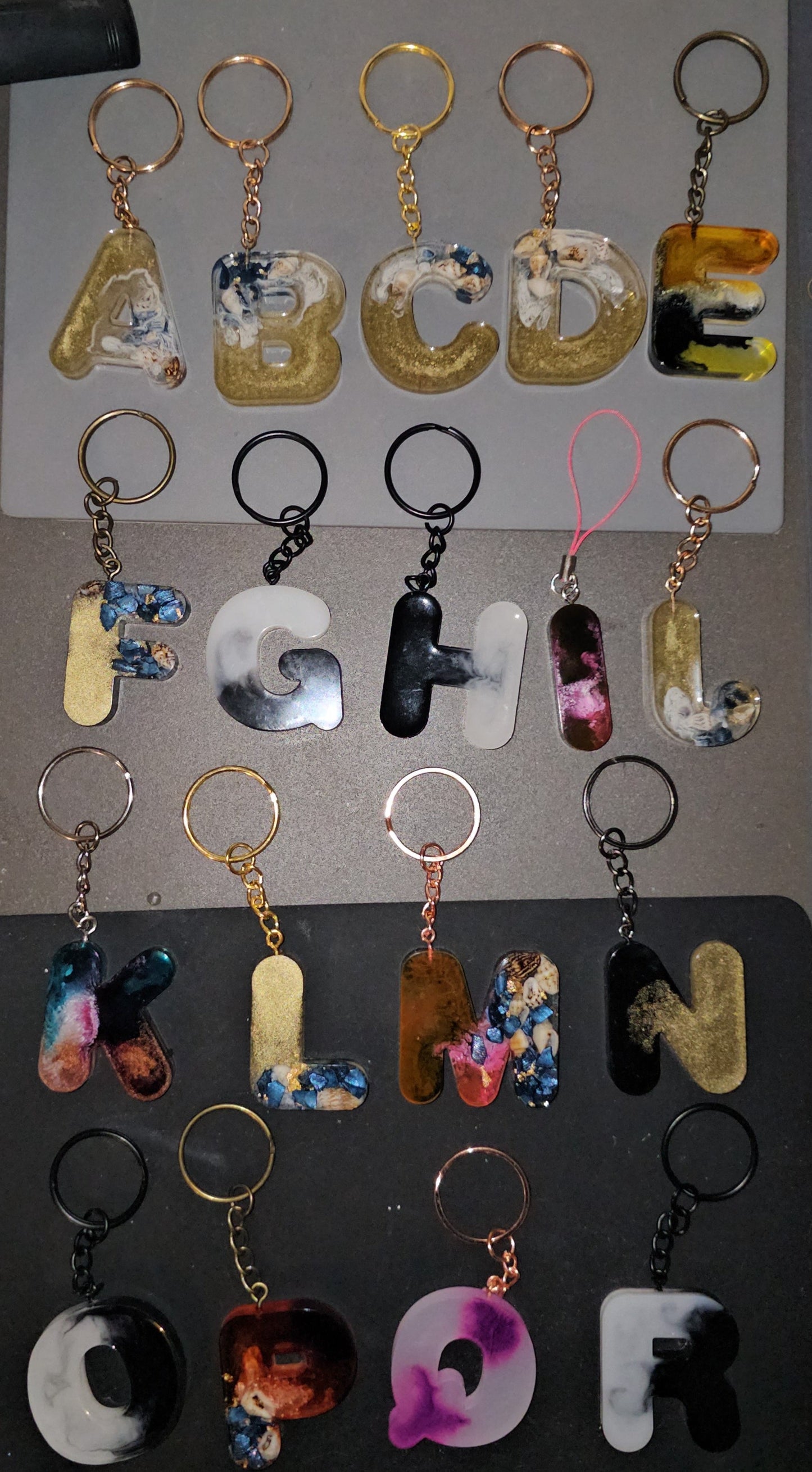 Gamme Alphabets et Chiffres en résine (1 pcs)