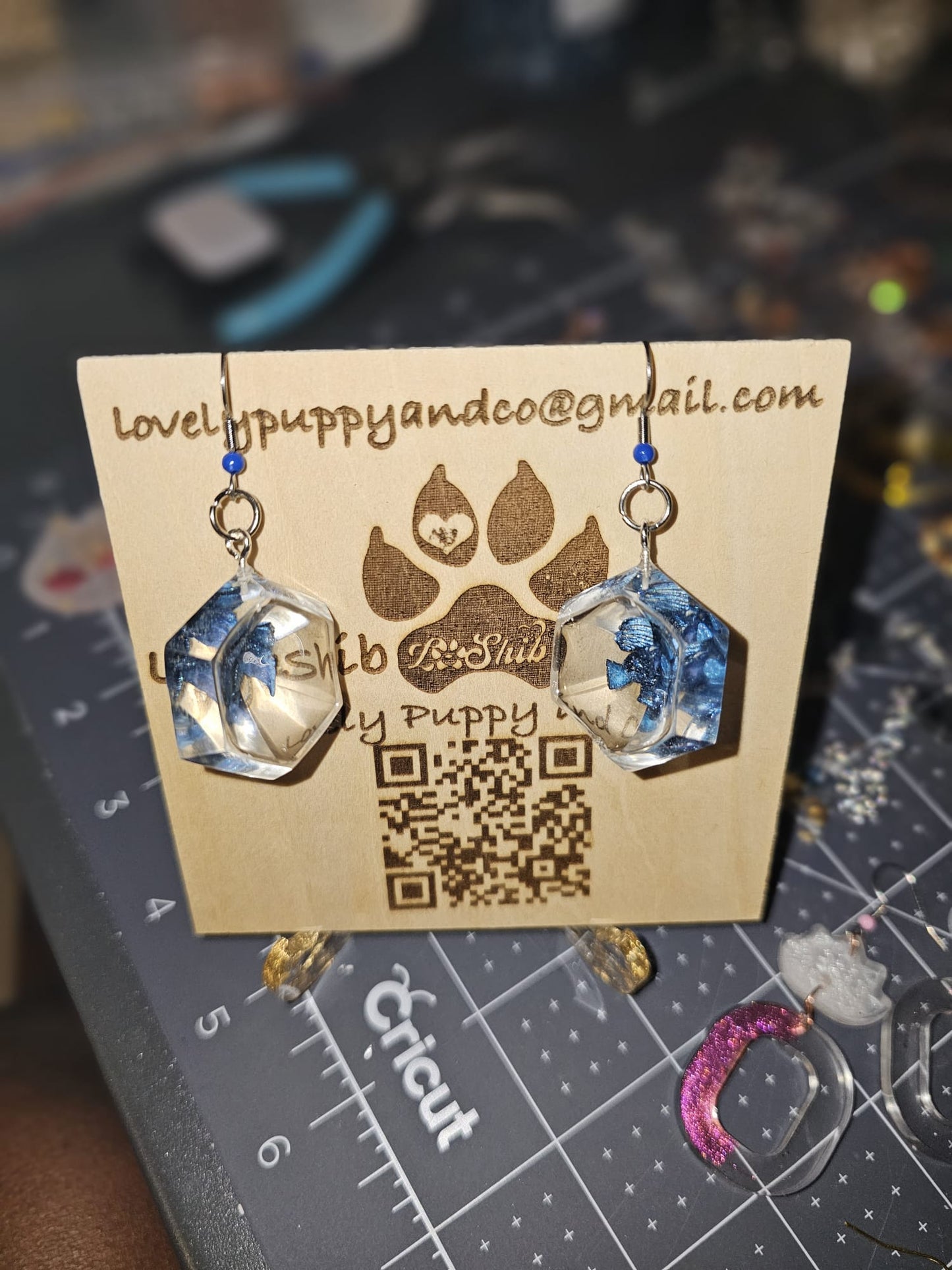 Boucles d'oreilles en résine Fantaisies (la paire)