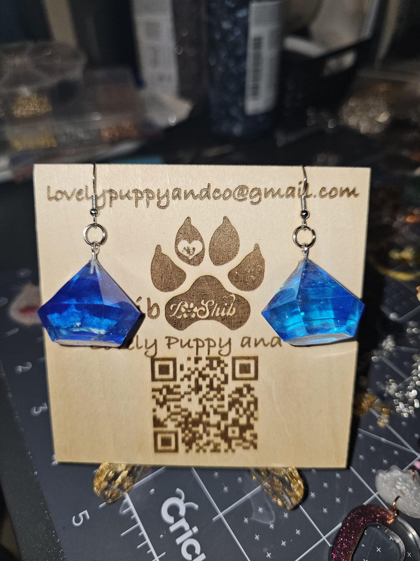 Boucles d'oreilles en résine Fantaisies (la paire)