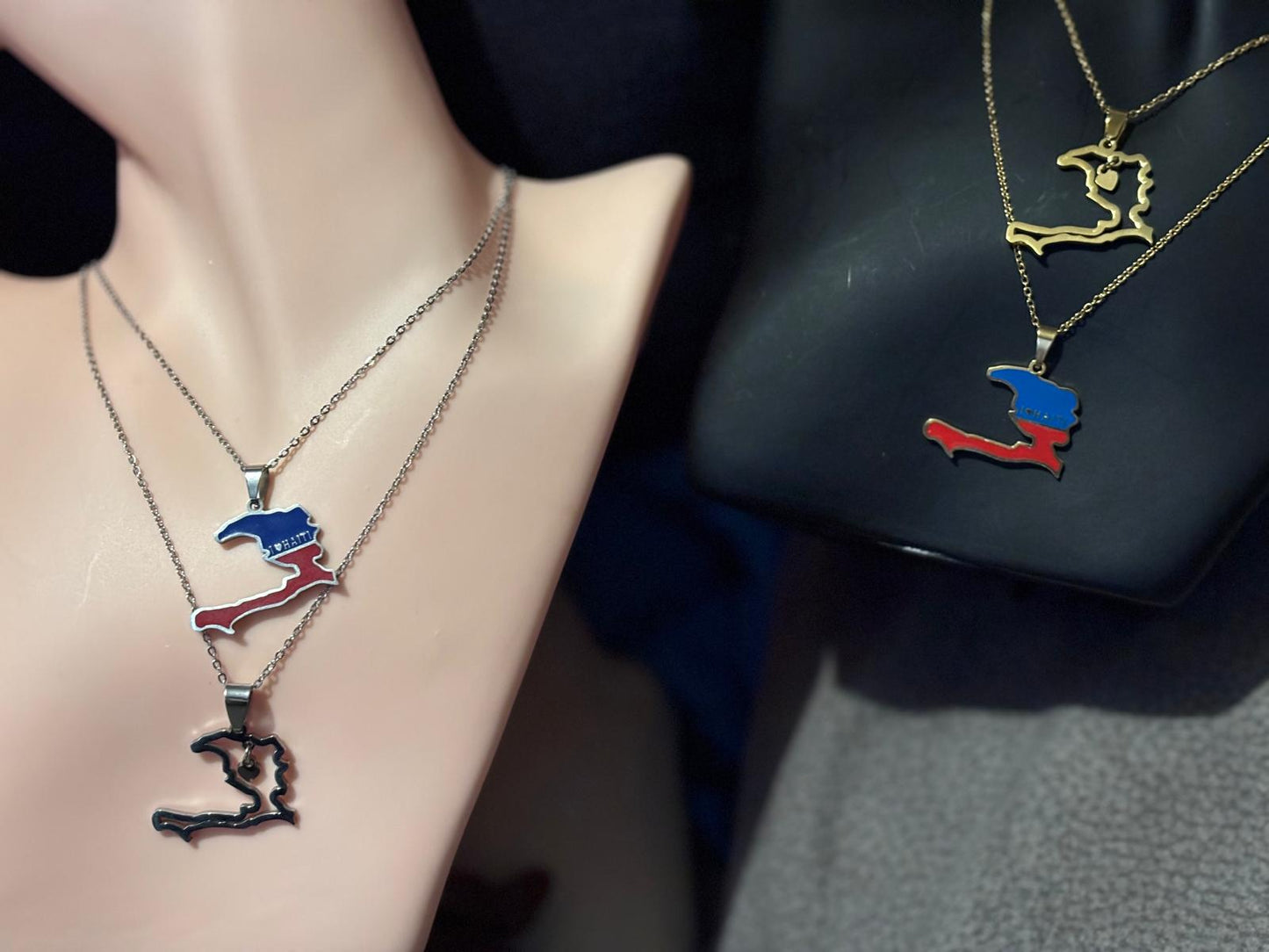 Chaînes colliers avec pendentif acier inoxy Outre-Mer, Afrique, Haïti (1 pcs)