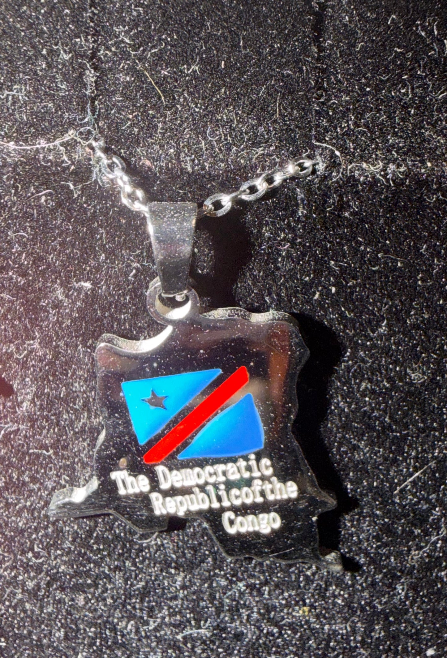 ✨ Collier Chaîne + Pendentif Pays d’Outre-Mer, Caraïbes et Afrique – Acier Inoxydable Or ou Argent (1 pcs)