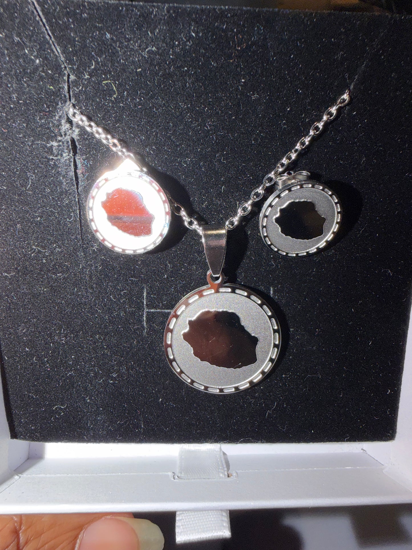 ✨ Ensemble de Parure Bijoux en Acier Inoxydable – Collier + Boucles d’Oreilles coffret « Pièce » Caraïbes