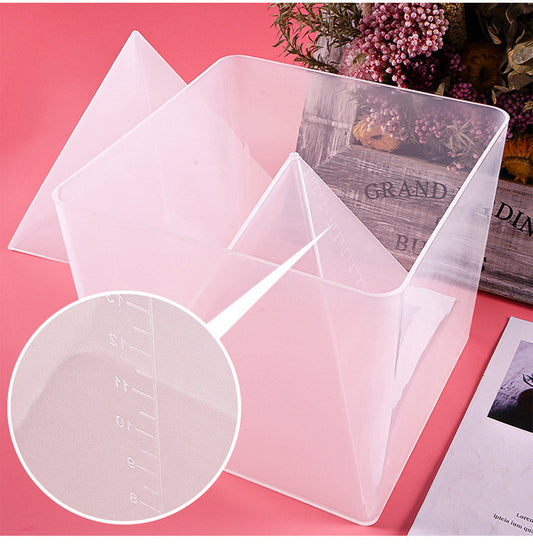 Moule en silicone silicone pyramide "DropShib"