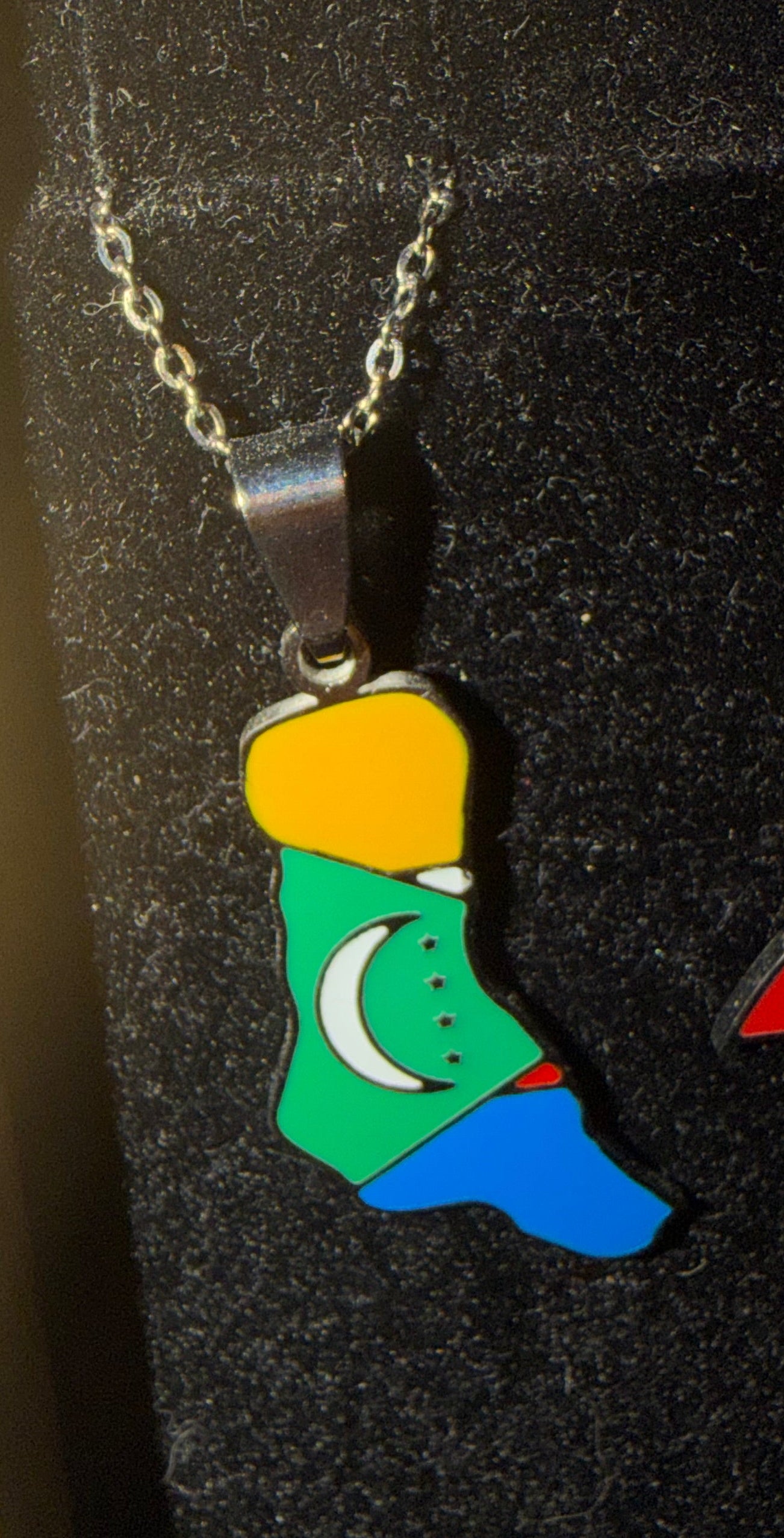 ✨ Collier Chaîne + Pendentif Pays d’Outre-Mer, Caraïbes et Afrique – Acier Inoxydable Or ou Argent (1 pcs)