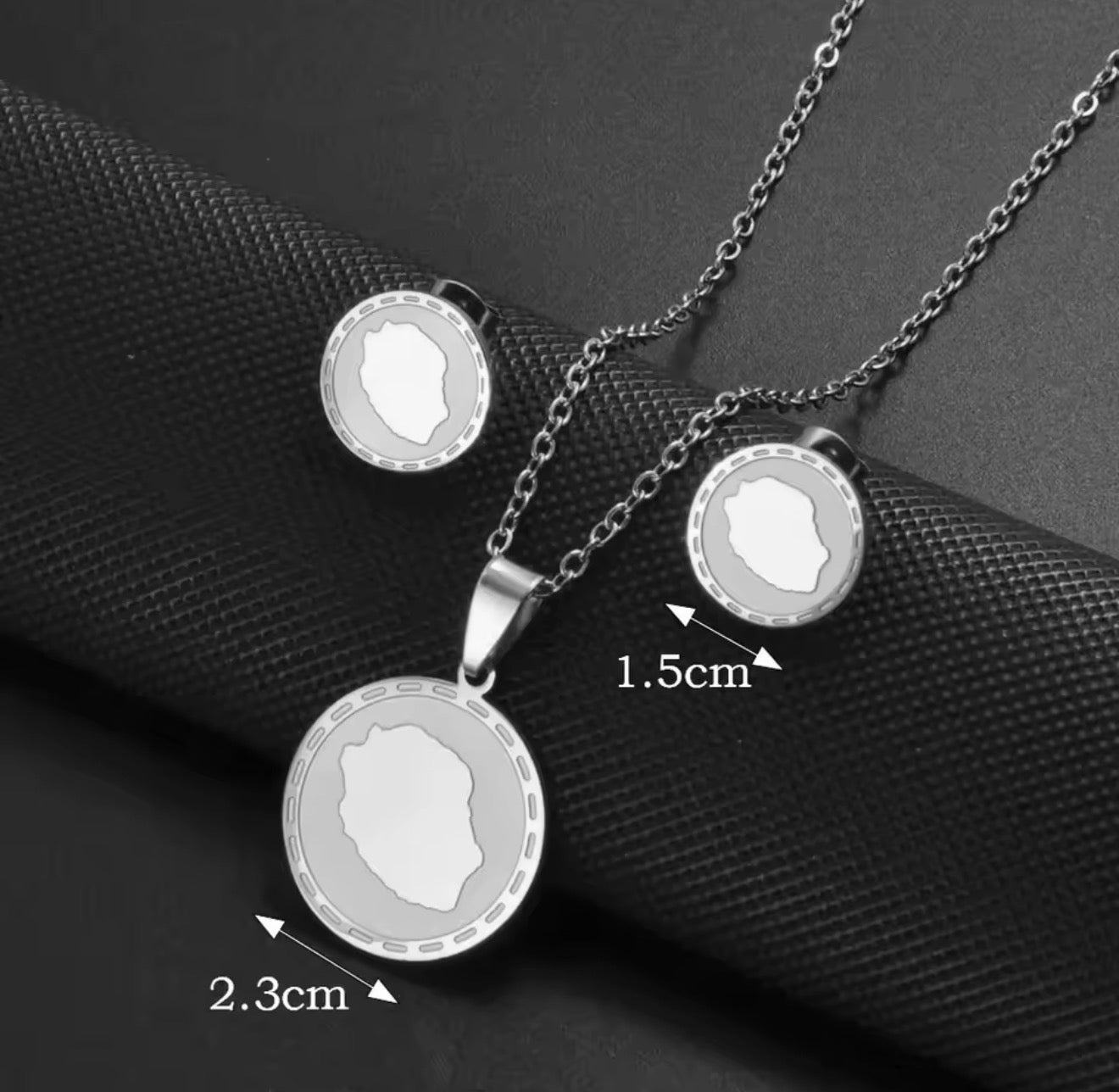 ✨ Ensemble de Parure Bijoux en Acier Inoxydable – Collier + Boucles d’Oreilles coffret « Pièce » Caraïbes