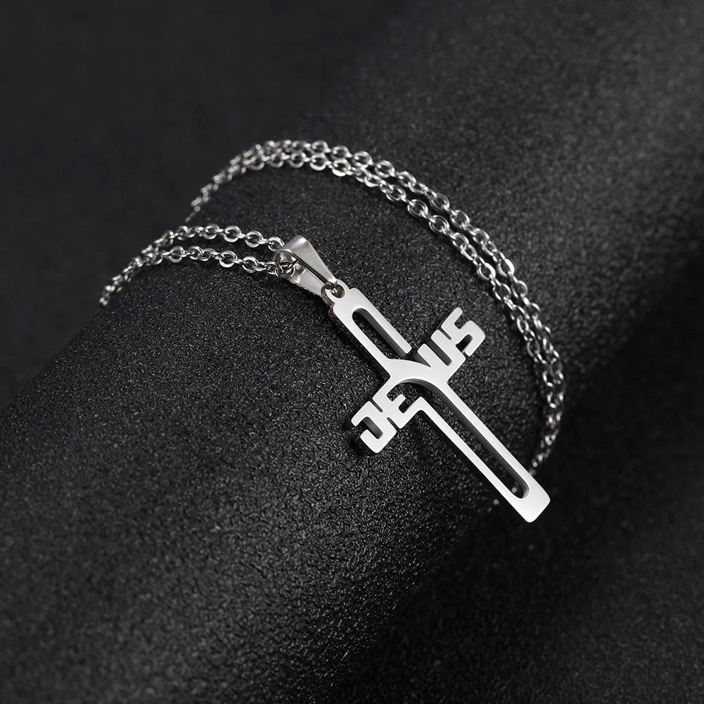 ✨ Collier avec Pendentif Croix Jésus en Acier Inoxydable