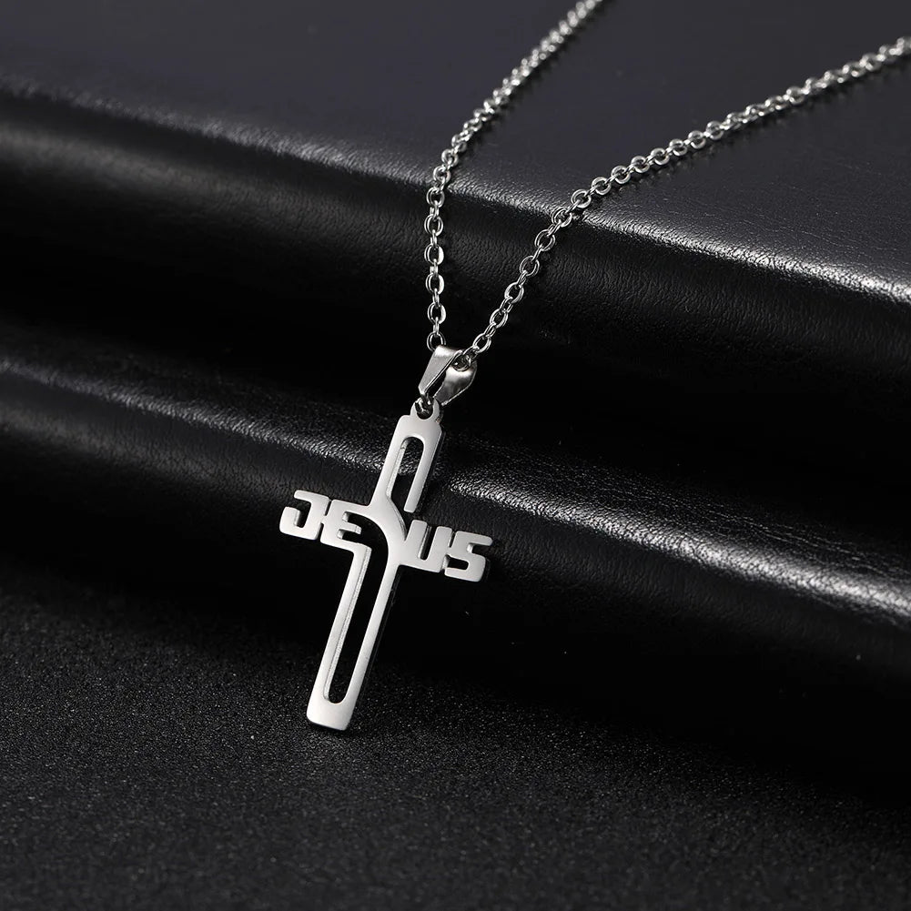 ✨ Collier avec Pendentif Croix Jésus en Acier Inoxydable