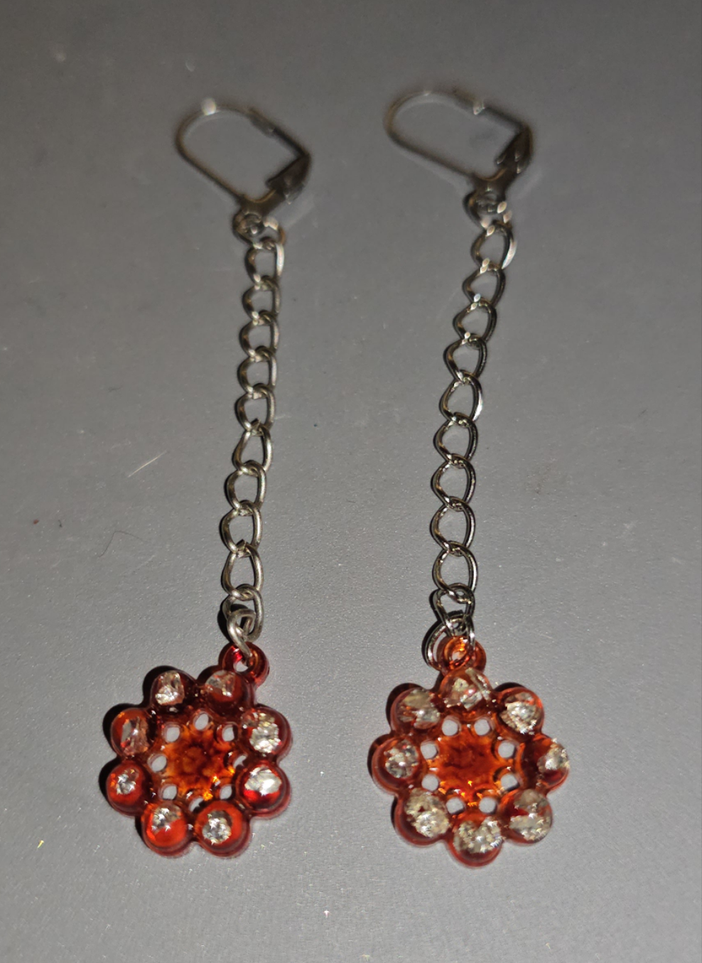 Boucles d'oreilles en résine Fantaisies (la paire)