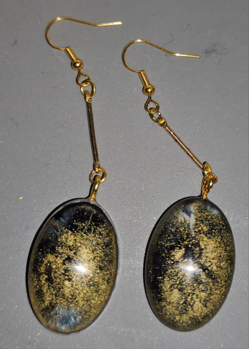 Boucles d'oreilles en résine Fantaisies (la paire)