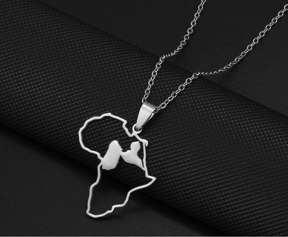 ✨ Collier + Pendentif Afrique intérieur Guadeloupe ou Martinique en Acier Inoxydable