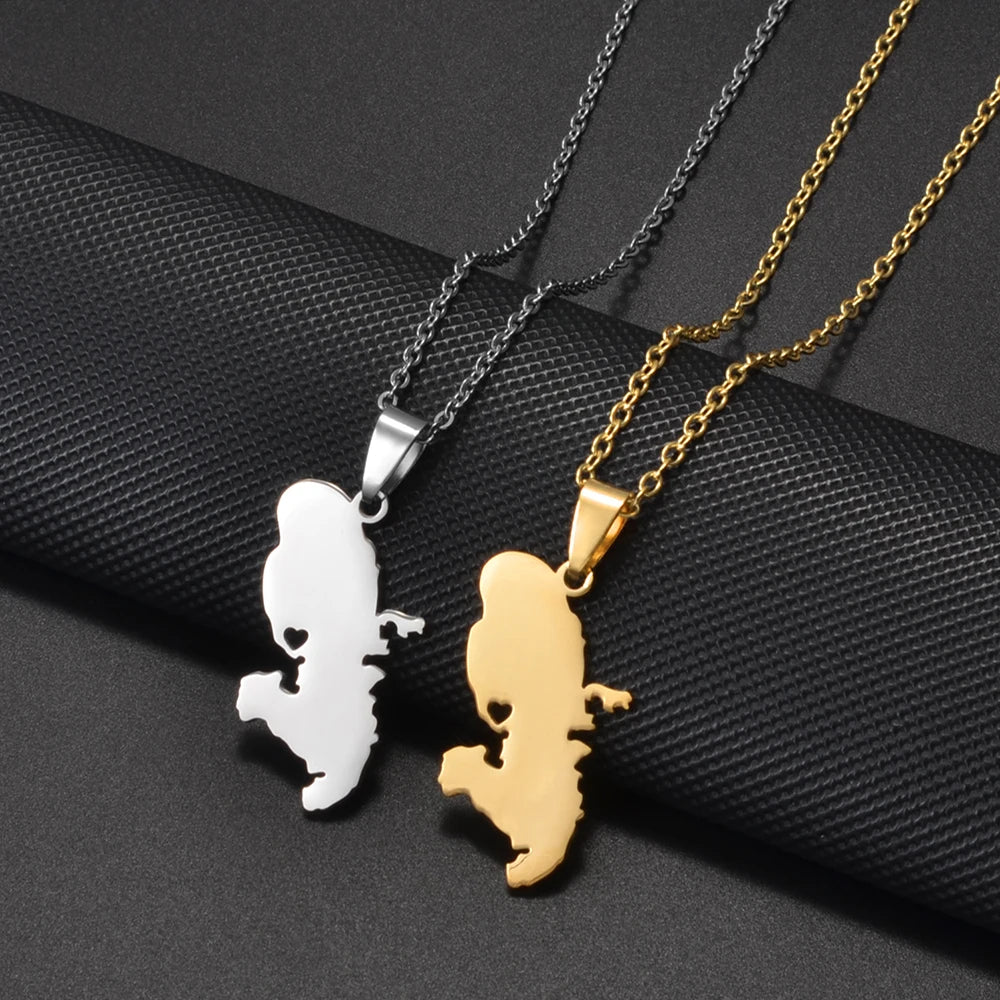 ✨🇲🇶 Collier Chaîne en Acier Inoxydable – Pendentif Carte de la Martinique avec Cœur