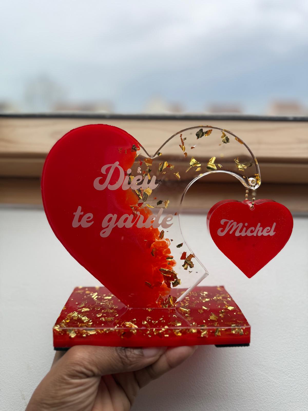 Double coeur sur socle en résine (1 pcs)