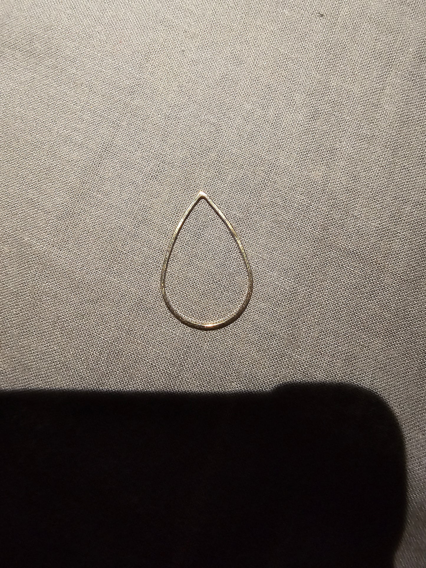Pendentifs ou Médaillons en résine avec Collier fantaisie (1 pcs)